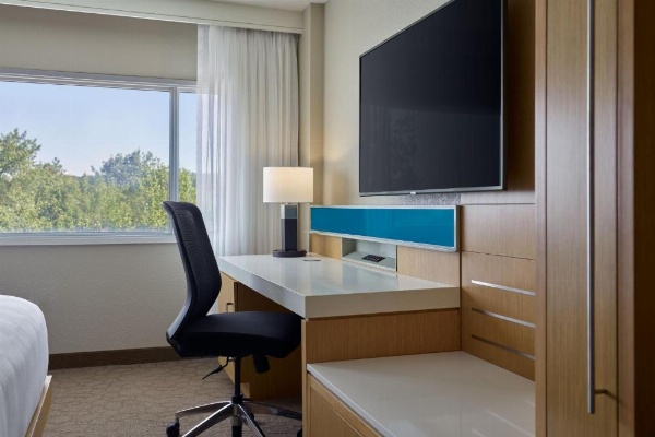 Delta Hotels by Marriott Little Rock West image 11