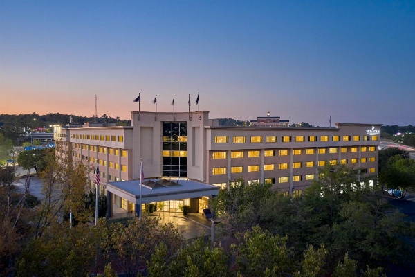 Delta Hotels by Marriott Little Rock West image 2